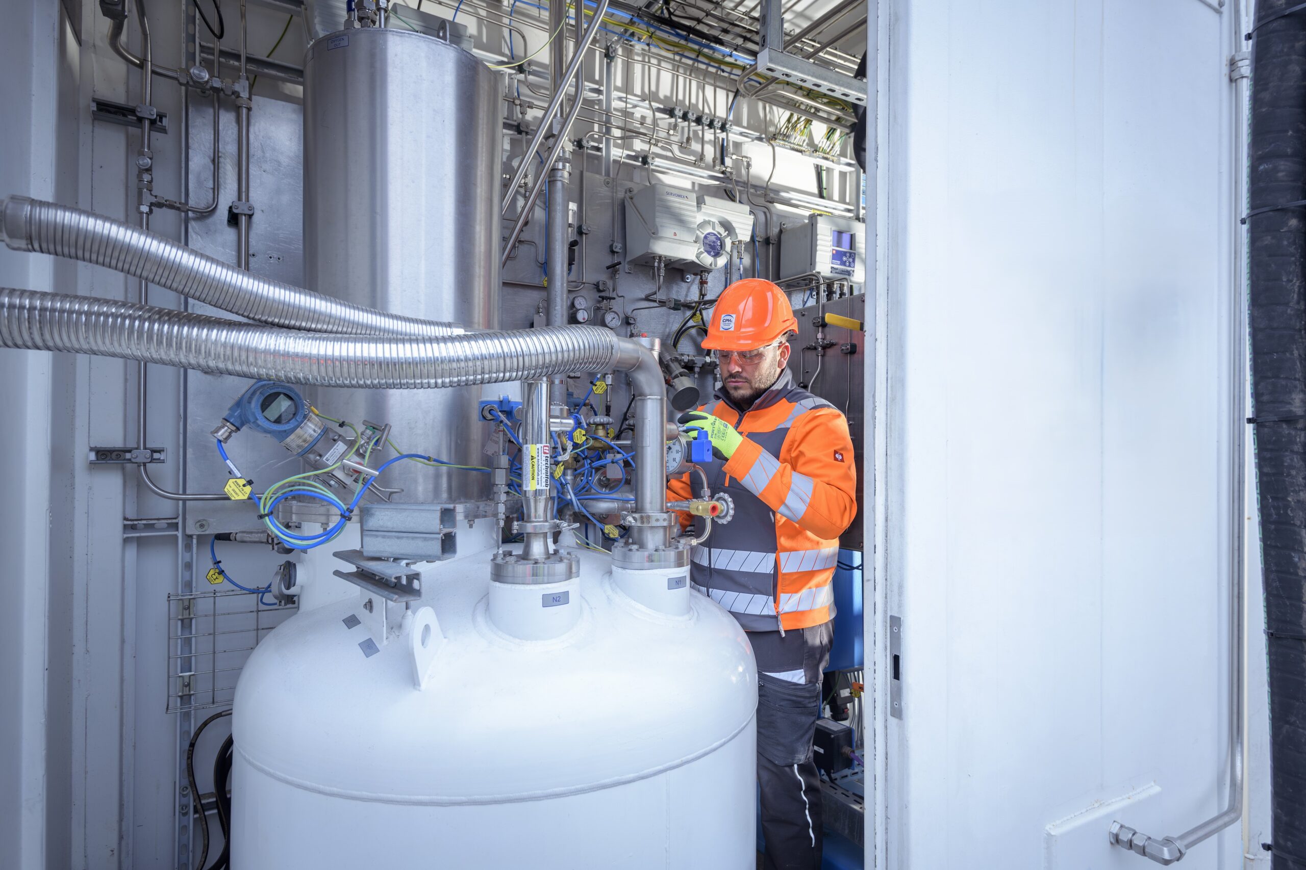 CPH2 activates first licenced manufacturing partnership with Hidrigin